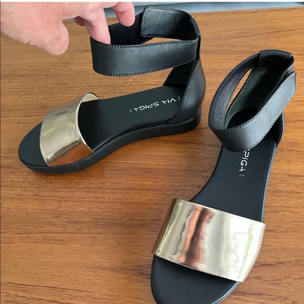 New black and gold sandals